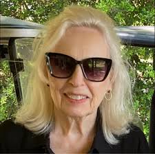 Little impromptu “Keep On The Firing Line” with Tim Parton! 🎶 What's your  favorite Gospel song that you'd like to hear me play?