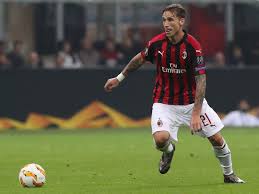 Orta sahaya lider bir futbolcu arayan fenerbahçe , fatih karagümrük 'ün yıldızı lucas biglia 'yı kadrosuna katmak istiyor. Ac Milan Star Lucas Biglia Reportedly Set For A Month On The Sidelines Due To Calf Injury 90min