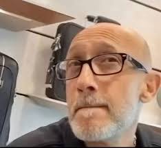 Tom Utterback's Instagram, Twitter & Facebook