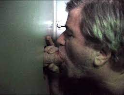 File:Fellatio at Gloryhole.jpg - Wikimedia Commons