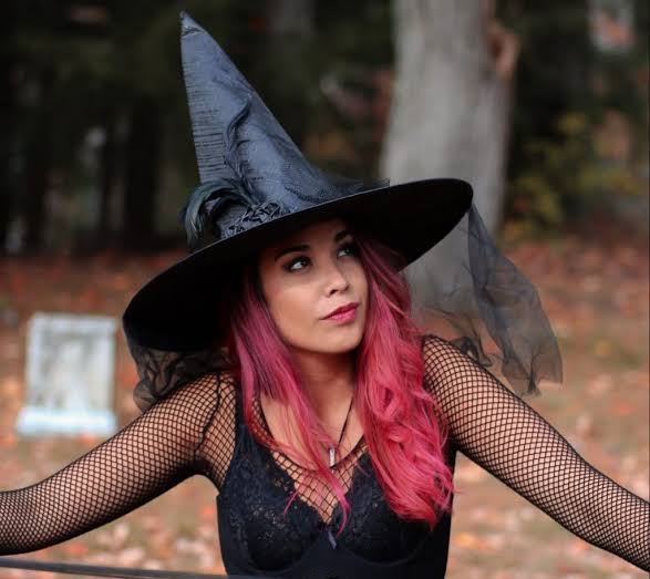 7 Last-Minute DIY Halloween Costume Ideas - Artistic Nails & Beauty Academy