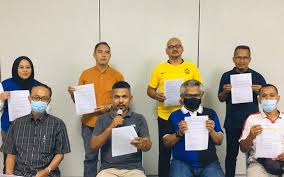 Sprm perlu menyiasat tiga individu tersebut iaitu ahli parlimen kuala langat, xavier jayakumar, ahli parlimen parlimen julau, sarawak, larry sng wei shien dan ahli parlimen tebrau, steven choong shiau yoon, katanya dalam satu kenyataan di sini pada sabtu. 8 Cawangan Ppbm Di Hulu Langat Bubar 450 Ahli Keluar Parti Minda Rakyat