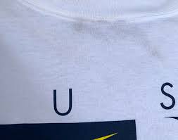 Como cada cuatro años, nike prepara un pack de botas de cara al mundial de futbol y esta vez nos presentan algo totalmente diferente al 2014 con un juego de botas blancas en todos sus modelos. Nike Just Do It Block White Navy Blue Yellow Graphic T Shirt Size Xl Nwt Roots