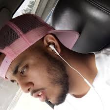 Ethan🇩🇴 (@ethandankoff)