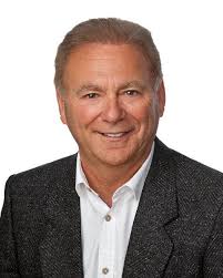 212-1120 Hugh Allan Drive