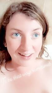 Thankyou to my new sponsors at…..aha jkkkk Although, still my go to since  Boones years. 😂 #wineday #winemom #cheapwine #cheapandeffective #pink  #itiswhatitis #winevine