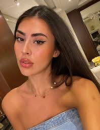 Miss Universe Great Britain 2025 is Danielle Latimer. She will represent  her country at Miss Universe 2025 in Thailand. Congratulations and good  luck! 👑🇬🇧 #MissUniverse #MissUniverseGreatBritain