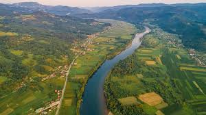 Sida stödjer nordmakedoniens integration med eu och fokuserar bland annat på mänskliga landet blev kandidatland till eu 2005 och våren 2020 gav eu besked att nordmakedonien får påbörja. Phantom Papier Sorgt Fur Unbehagen Auf Dem Balkan Eu Reaktion Lasst Auf Sich Warten Euractiv De