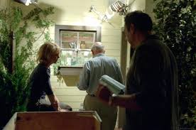 This is a rarely seen perspective of the set. It's the view looking towards  Ray and Debra's kitchen door entrance. If you look closely, you can see  Raymond