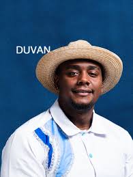 Nuestra familia es grande y queremos que la conozcan toda. Hoy les  presentamos a: 🪘 Duvan, con 13 años en Canalón, es el encargado del cununo  hembra y maestro en la Escuela