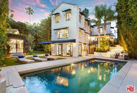 10106 Toluca Lake Ave Toluca Lake Ca 91602 Zillow Toluca Lake Toluca In Ground Spa