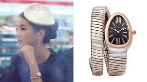 Saikojiman gwaenchanha , i'm a psycho but it's okay , psycho but it's all right , psycho but it's okay. Seo Ye Ji S Luxury Watches In It S Okay To Not Be Okay