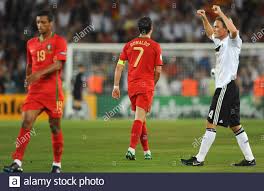 Alemania y portugal se enfrentan hoy por un puesto en la siguiente ronda. Cristiano Ronaldo Portugal V Alemania St Jakob Park En Basilea El 19 De Junio De 2008 Fotografia De Stock Alamy