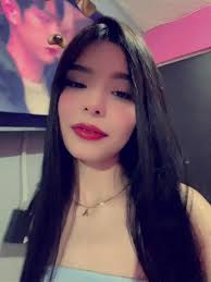 Ale Cisneros La Comandante