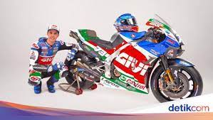 Espargaro's defection had alex marquez's renewal marks the end of crutchlow's time with the team which fielded him for his three motogp race wins, an achievement to which honda paid. Alex Marquez S New Appearance With Lcr Honda Netral News