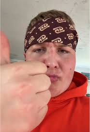 iwanihugthatgator #snootgame #navy #weightloss