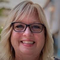 Deborah Longo's Instagram, Twitter & Facebook