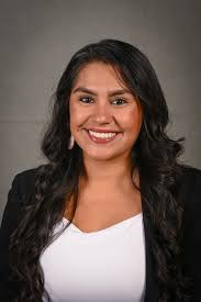 Brenda Bedolla's Instagram, Twitter & Facebook