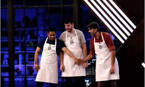 Masterchef spoiler meta thn apoxwrhsh ths katerinas feygei h ntemh eytyxeite open tv youtube. Masterchef 4 Spoiler Diarroh 26 3 Apokalyf8hke H Telikh E3ada Pote 8a Ginei O Telikos Vids Sportime Gr