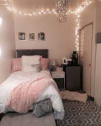 Need ideas for your teen's bedroom? Pinterest Girly Girl Add Me For More Woman Bedroom Small Room Bedroom Bedroom Interior