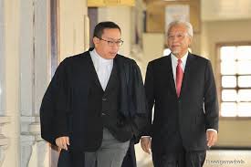 Dato' seri haji ahmad husni mohamad hanadzlah (born 21 july 1952) is the current second minister of finance of malaysia. Husni Najib S Aide Told Me Ex Pm Had Arranged For Blogger Raja Petra To Attack Me The Edge Markets