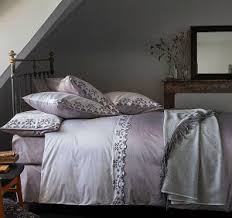 Et c'est pas fini : Housse De Couette Dans Les Plus Grandes Marques De Luxe 100 Produits Par Page