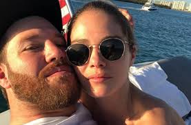 Brandon et moi, après y avoir longtemps réfléchi. Maripier Morin Revient Enfin Sur Les Raisons De Sa Separation Avec Brandon Prust Actualite Quebecoise Hollywoodienne Et Internationale Le Tapis Rouge