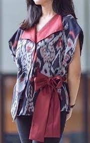 Beberapa motif yang di buat baju adalah motif tenun sby, motif tenun misris, motif tenun etnik, tenun sutra, batik troso, batik tenun, tenun lurik, tenun polosan, dll. Blouse Trendy Wanita Gaya Tenun Blanket Asli Istana Tenun Jepara Fashion Batik Fashion Fashion Clothes Women