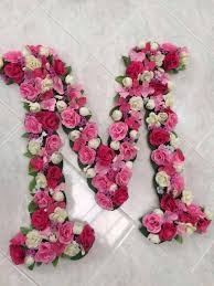 Letra Decorada Com Flores Rosa By Ana Perez Letras Decoradas Embrulho De Buque Artesanato Simples
