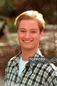 STUART MILES British TV Presenter. (Presenter of the BBC TV Children's  programme "Blue Peter") Universal Pictorial Press Photo UIW 009250/A-10  20.03.1995 *** Local Caption *** .
