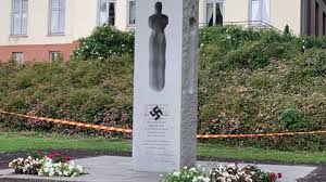 Yesterday the massacre on the island of utöya and in central oslo, norway, where 77 people were killed was yesterday commemorated on many places in norway and here in sweden. Hakkors Sprejat Pa Utoya Minnesmarke Pa Arsdagen Dn Se