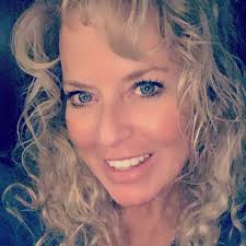 Lorie Cope's Instagram, Twitter & Facebook