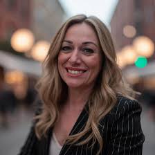 Weekend activity ALERT! An M&S Picky Board evening! It's hot and sunny, so  what better way to celebrate than getting friends and family together cand  challenging them to see who can make