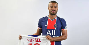 Highlights, challenges, interviews, vlogs, live shows and much more turn your notifications on and never a miss a video. Rafinha Incredible Opportunity To Join Psg