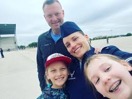 Lori Curl's Instagram, Twitter & Facebook