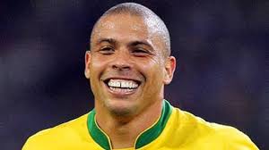 i chose donnaruma W/L🤣🤔? MY TEAM 寶 112 LW ATA OVR 113 NEDVED 30 113  KVARATSKHELI SKHELIA 108 GK 4-3-3 4-3-3Attack Attack 47,600,000,000 ST 112  AUTO AUTOBUIL BUILD SCHOLES DONNARUMMA RONAL DINHO