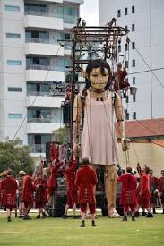 The Giants Take To Perth Streets For Three Day Public Art Spectacle Creepy Pictures Public Art Creepy Images