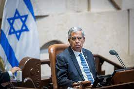 חוק הדיינים נפל בגלל טעות בהצבעה של יור הכנסת. 9afaizhmwlbm9m