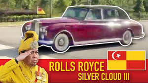 Artikel ini melaporkan hasil kerja dokumentasi dan analisis tembikar yang telah dijalankan di muzium sultan abu bakar, pekan, pahang. Flex Style Lihat Kenderaan Yang Dinaiki Raja Raja Melayu Ke Istana Negara Youtube