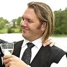 Stream Derek Mumford music