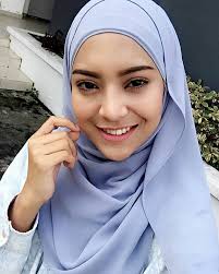 Syafiq kyle adalah pria yang lahir di kuala lumpur pada tanggal 24 juni 1992 silam. Biodata Mawar Rashid Heroin Suamiku Paling Sweet Azhan Co