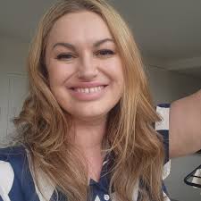 ☕❤ Many years ago I organised a coffee date with a dude from Tinder. We  only talked for a few hours but he seemed keen to meet and was quite cute.  Sounds