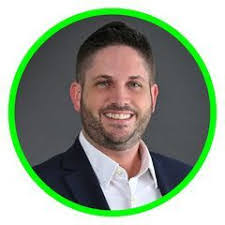 Andrew Layton's Instagram, Twitter & Facebook