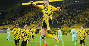 Sancho & haaland fire dortmund to fifth dfb pokal crown. Dfb Pokalsieger Erling Haaland Stiftet Teamsigniertes Bvb Trikot