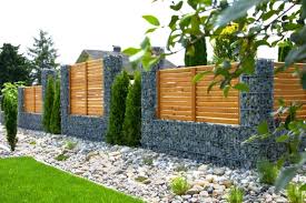 Weitere ideen zu gartengestaltung, sichtschutz stein, sichtschutz garten. Holz Stein Rembart Holz Im Garten