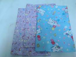 Ukur lebar dan tinggi bantal dan tuliskan cara terbaik adalah memotong penyisihan jahitan di sudut pada sudut, sehingga sudutnya terbentuk cukup jahit sarung bantal dekoratif anda sendiri untuk kursi berlengan, sofa atau kursi favorit anda! Jahit Jahitan Tutorial Diy Menjahit Sarung Bantal Stail Envelop