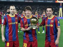 Andres iniesta was a big part of fc. Messi Iniesta Dan Xavi Beruntung Dilatih Guardiola Okezone Bola