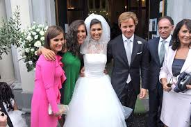 Born in naples, balivo grew up in aversa, province of caserta. Caterina Balivo A Nozze Della Sorella Francesca Gossip