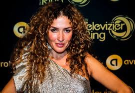 Maar al snel kreeg de zanger. Katja Schuurman Smeekt Stop Al Die Walgelijke Beweringen Show Ad Nl