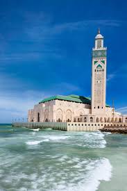 La casa blanco tiene paredes encaladas, techos abovedados con vigas, arcos de piedra y puertas francesas. Where To Visit In Casablanca Casablanca Morocco Morocco Travel Cool Places To Visit